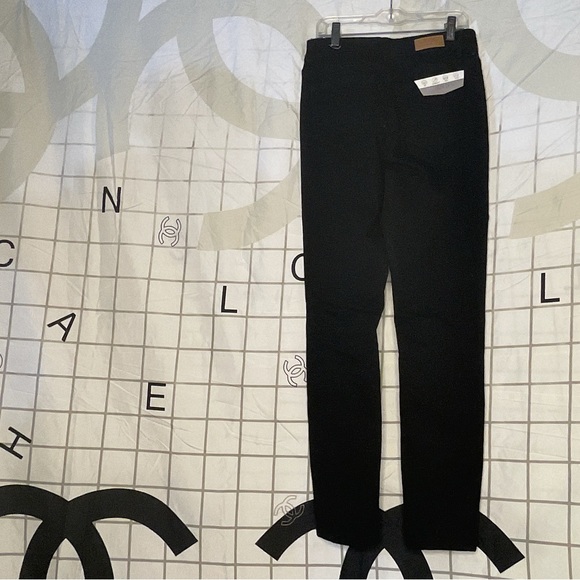 Jeans - Picture 2 of 2